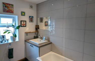 Creative Warehouse Conversion & Plant Haven - Foto 13