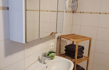 Appartement für 2 Personen Wohn und Schlafzimmer DuschBad Wi8 - Foto 9