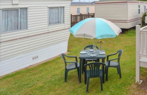 Norfolk Poppy Caravan - Sleeps 4 - WiFi and Sky TV Included - Foto 22