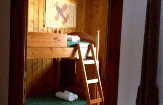 Charming, cozy, and bright apartment - Photo 10