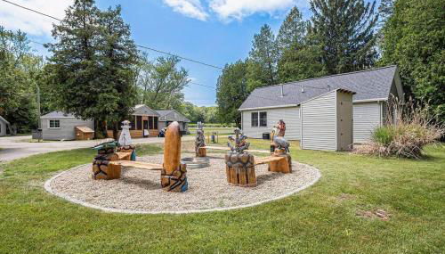 Spacious Pickleball Pines - Foto 4, Garden, sunbed, Garden view