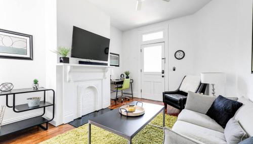 Chic Urban Couples Retreat: Perfect Getaway 'n RVA - Foto 3