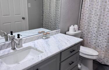 Cozy 4 Bed -4 Bath - Foto 32