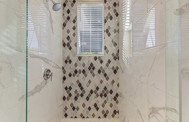 Immaculate Waterfront Home for 16 w/ Private Dock! - Foto 25