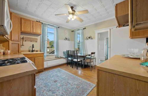 The Village Townhouse - 5 BR - Photo 15