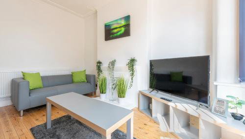 Jasmine Villa B - Ideal for QMC & Uni - Free parking - Foto 2