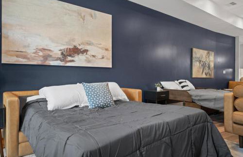 Immaculate Penthouse Double King Suite on Butler St with rooftop deck and free off street parking - Foto 13
