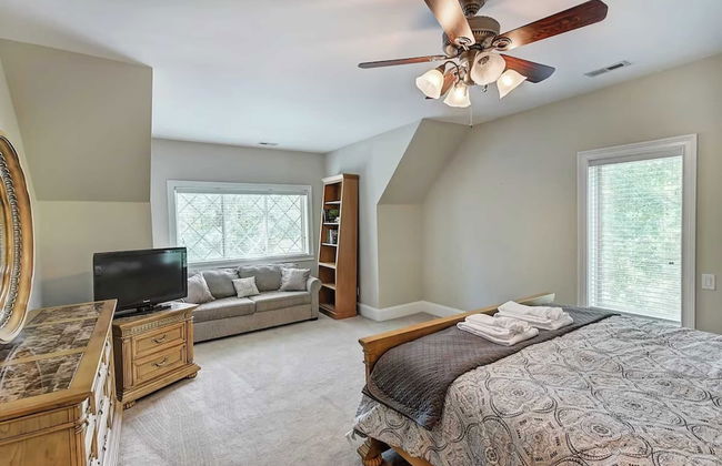 Family Lake House Retreat by Avantstay Sleeps 28 - Foto 27