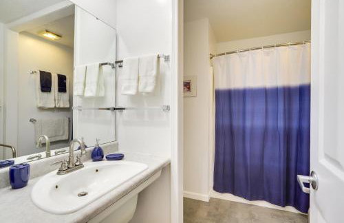 Modern and Spacious Home - 6 Mi to Dtwn South Bend - Foto 16