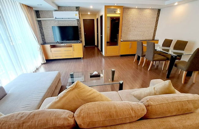 5B - 2 Bedroom Downtown Apartment With Shared Pool - Photo 11