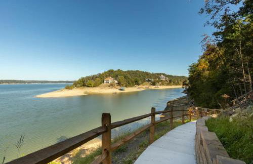 BEST VIEWS LAKE FRONT Waters Edge - Foto 14