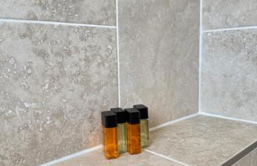 NEW refurbished Luxurious home with great transport links - Foto 13