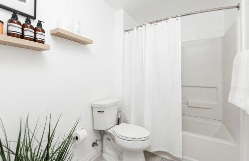 Cozy 2BD apartment - Photo 25