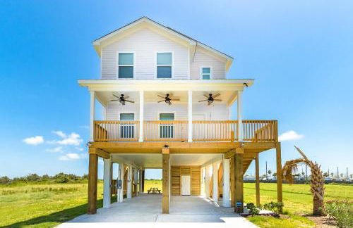 Cozy 3 Bedroom Family Beach Home in Galveston - Photo 1