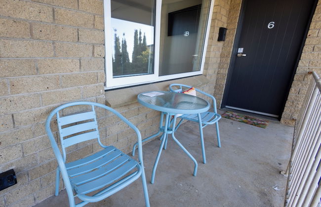 Botanic Racecourse Apartments - Photo 17