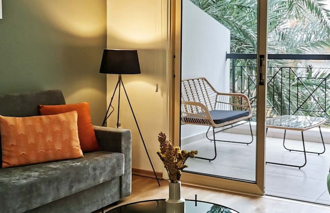 Phaedrus Living: City View Luxury Iras Flat 102 - Photo 14