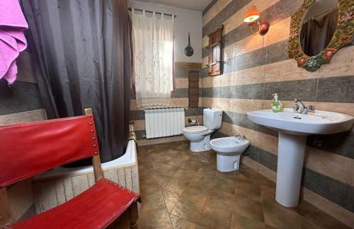 Casa para fiestas 16 personas, barbacoa y terraza - Photo 13