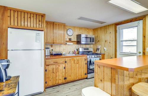 2 Mi to Main Street Mtn-View Escape in Lander! - Foto 8