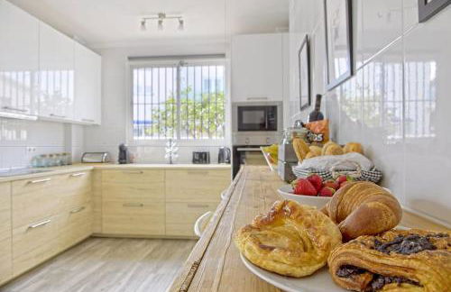 The Lemon Tree by the Sea - Photo 12