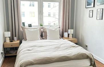 Lovely City Apartment with Balcony, central - Foto 1