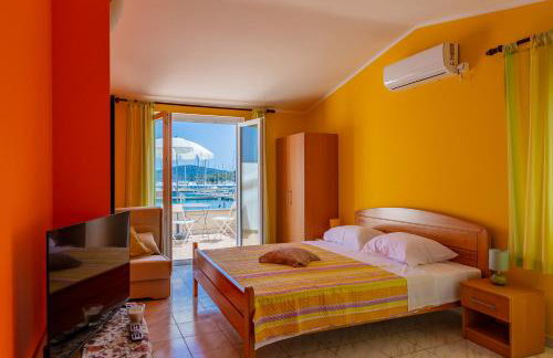 Apartments Mikulić - Photo 17