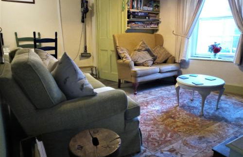 Ty Hen - Quirky Grade II Listed Cottage - Foto 3