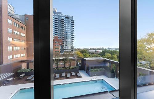 Discover Brooklyn Where Comfort Meets City Vibes - Photo 31