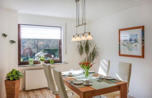 2 Bedroom Cozy Apartment In Finnentrop - Foto 6