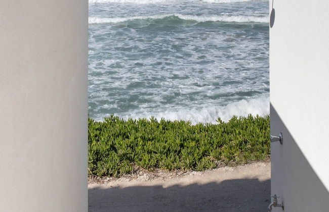 Pebble Luxury Suite by the Sea - Photo 34