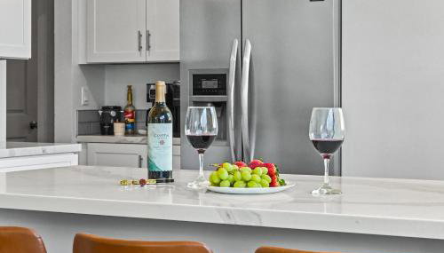 Belmont Shore Getaway with Hot Tub and Firepit - Foto 2