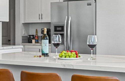 Belmont Shore Getaway with Hot Tub and Firepit - Foto 2