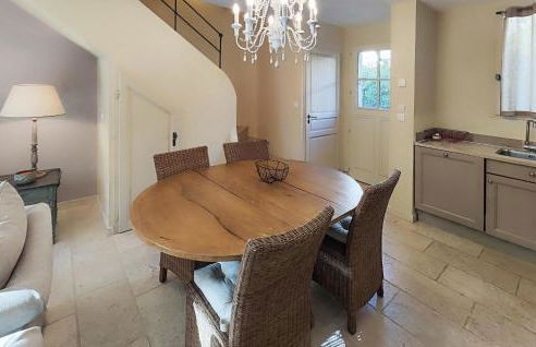 2 Bedroom Awesome Home In Saint-Laurent-De-La-Ca - Foto 12