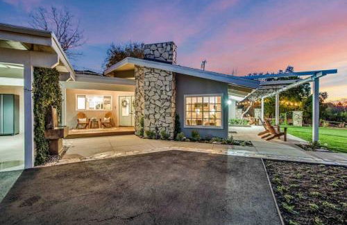 Modern Family Farmhouse with Pool, Jacuzzi, Putting Green, Treehouse, Bocce and more - Foto 56