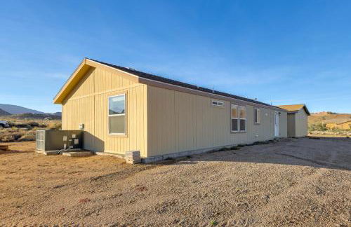 Mtn Views, 15 Mi to Dtwn Kingman Family Home! - Photo 19