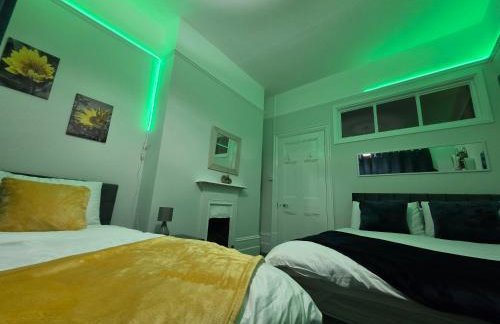 Spacious - Free Parking - Sleeps 6 - M20-FolkestoneCentralStation - Foto 50