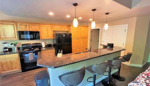 3-Bedroom Luxury Condo in the Heart of the City - Foto 3