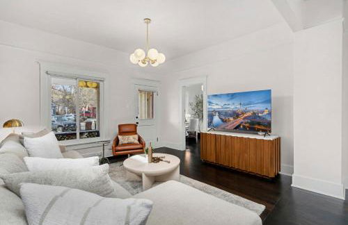 The Wild Peony Walk to Old Town FC and CSU Campus - Foto 2