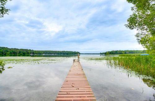 Charming Long Lake Home with Dock on 2 Acres! - Foto 35