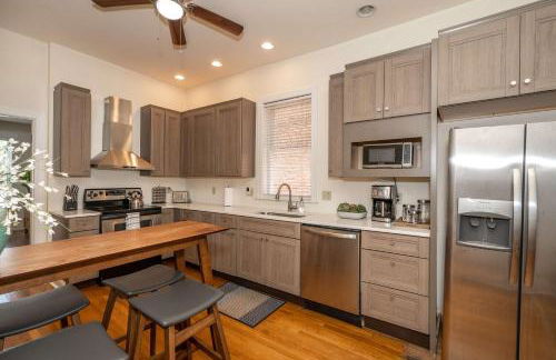 Cityscape Escape - Local Eateries - Foto 16