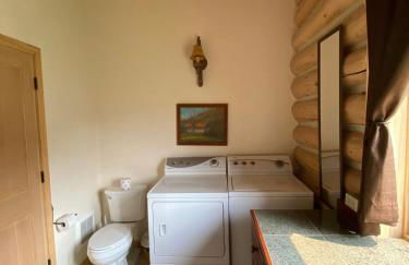 Rocky Mountains Getaway: Gorgeous Log Cabin in Darby, Montana - Foto 4