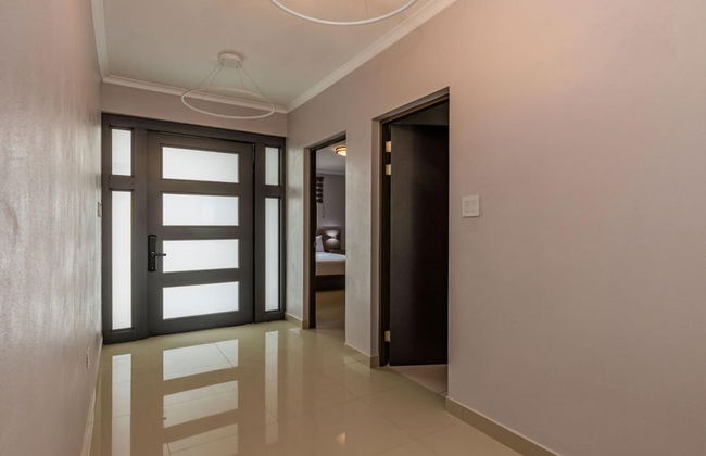 NEW 6BR Villa w Pool Across Street Palmbeach - Foto 5