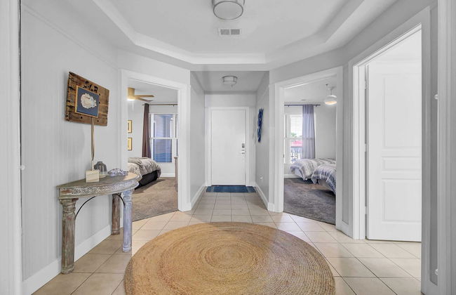 Beachfront 3bdr Condo w/ Pool & Deck Ocean Views Ocean Blvd #102 by Avantstay - Foto 25