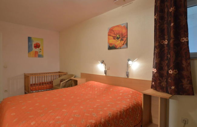 Holiday Home in Robertville Near Lake & Sauna - Photo 2