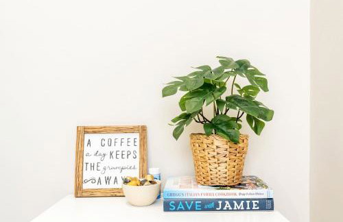 Long Stay Offers, Modern Amenities, Fully Equipped, All Bills Included, Perfect Location, King Size Bed, Fast Wifi - Foto 21