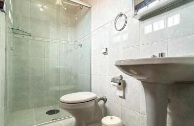 Casa com churrasqueira e piscina em Itanhaem - Foto 16