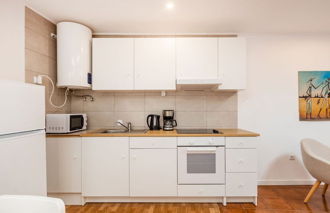 Live Laugh Love Beach Guest Home with AC - Photo 31