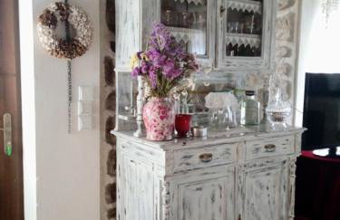 Alexadras Guesthouse - Photo 15