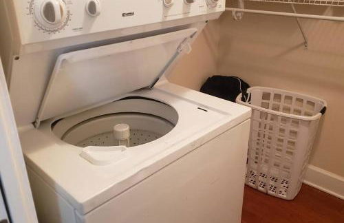 Sunny Lake Cottage, Patio Retreat - Foto 14