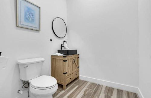 Spacious Retreat with Green Areas 8 ppl - Foto 11