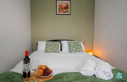 Beautiful 3BDR Flat By Stay Aura Short Lets & Serviced Accommodation Newcastle With Free WiFi & Parking - Foto 11